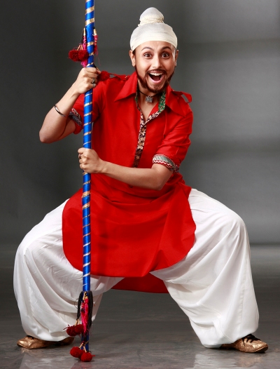 Rani Sizzles in Sardar looks!