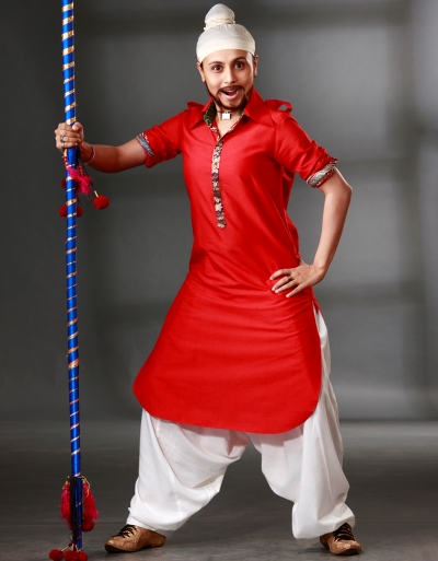 Rani Mukherjee in turban and beard for her upcoming Dil Bole Hadippa