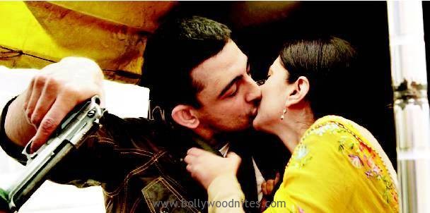 arunoday-aditi-smooch